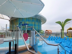 Icon of the Seas Swim & Tonic picture