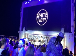 MSC Seashore Long Island Pool picture