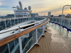 Regal Princess Sun Deck picture