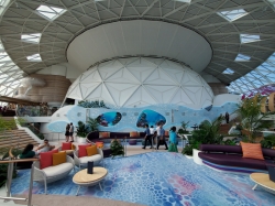 Icon of the Seas Overlook Lounge picture
