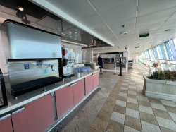 Vision of the Seas Park Cafe picture