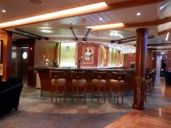 Allure of the Seas Schooner Bar picture