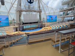 Utopia of the Seas Aqua Theater picture