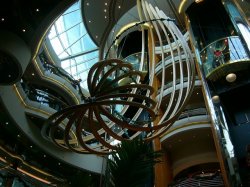 Rhapsody of the Seas Centrum picture