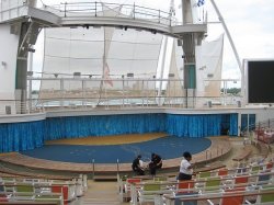 Oasis of the Seas Aquatheater picture