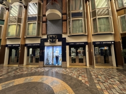 Freedom of the Seas Royal Promenade picture