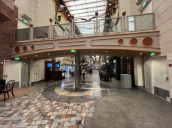 Freedom of the Seas Royal Promenade picture