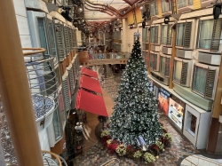 Freedom of the Seas Royal Promenade picture