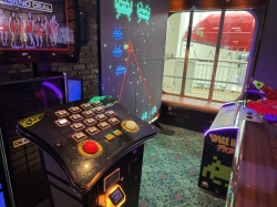 Norwegian Escape O Sheehans Bar & Grill picture