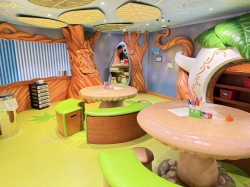 Disney Magic Oceaneer Club picture Uploaded in 2025 Photo courtesy of Scott Weinfeld. Disney Magic Oceaneer Club picture