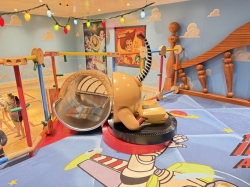 Disney Magic Oceaneer Club picture Uploaded in 2025 Photo courtesy of Scott Weinfeld. Disney Magic Oceaneer Club picture
