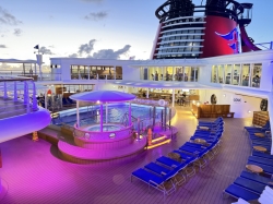 Disney Magic Quiet Cove Pool picture