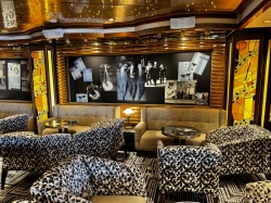 Island Princess Crooners Bar picture
