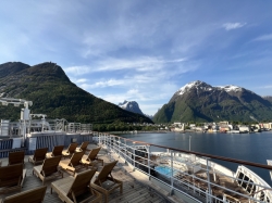 Queen Mary 2 Aft Pool picture