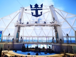 Wonder of the Seas Aqua Theater picture