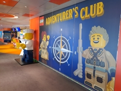 Junior Club Lego picture