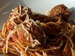 Volendam Rotterdam Dining Room picture Uploaded in 2025 Photo courtesy of Steve Millay. Volendam Rotterdam Dining Room picture