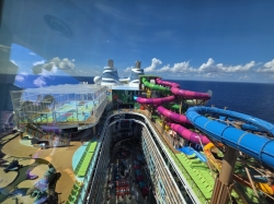Star of the Seas Category 6 waterpark picture