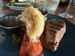 Hooked Seafood picture