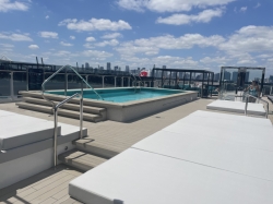 Zen Pool and Bar picture