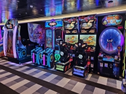 Virtual Games & Bowling picture