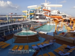 Wonder of the Seas Beach Pool picture