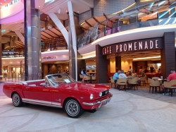 Wonder of the Seas Cafe Promenade picture