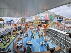 Utopia of the Seas Main Pool picture