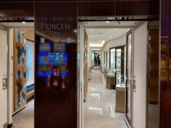 Star Princess Shops of Princess Deck 8 picture Uploaded in 2025 Photo courtesy of Charles Parraga. Star Princess Shops of Princess Deck 8 picture