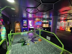 Voyager of the Seas Arcade picture