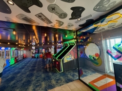 Wonder of the Seas Arcade picture