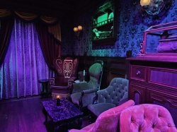 Disney Destiny Haunted Mansion Parlor picture Uploaded in 2025 Photo courtesy of Mary Hennecke. Disney Destiny Haunted Mansion Parlor picture