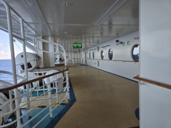 Independence of the Seas Exterior Promenade picture
