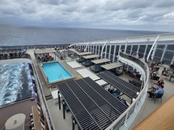 Zen Pool and Bar picture