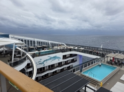 Zen Pool and Bar picture