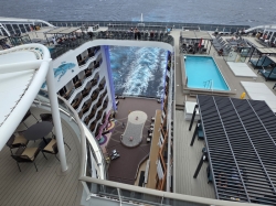 Zen Pool and Bar picture