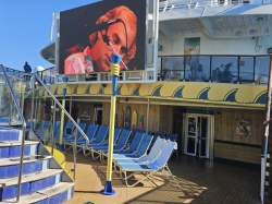 Landshark Pool and Bar picture