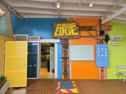 Icon of the Seas Crowns Edge picture