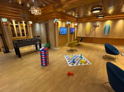 MAS Islander The Hang Out picture