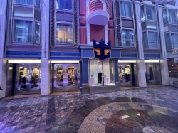 Adventure of the Seas Royal Promenade picture