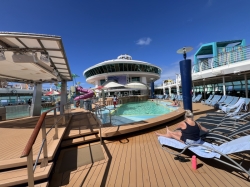 Adventure of the Seas Pool picture