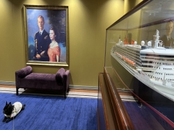 Queens Room picture Queens Room picture