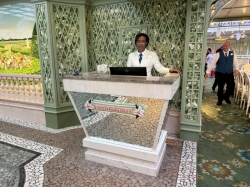 Disney Dream Enchanted Garden picture