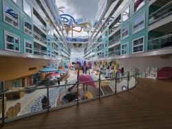 Icon of the Seas Surfside picture