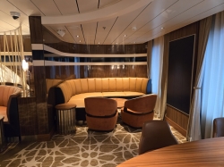 Icon of the Seas Schooner Bar picture