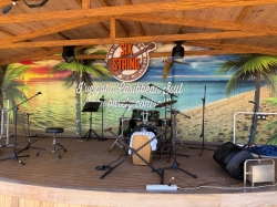 MAS Islander 5 OClock Pool and Bar picture