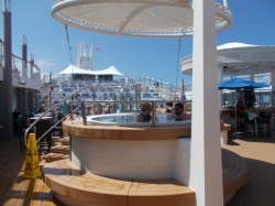 Norwegian Star Oasis Pool picture