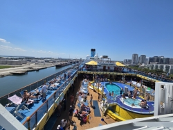 Deck 10 picture
