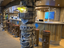 Tiki Pool and Bar picture
