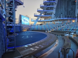 Allure of the Seas Aquatheater picture